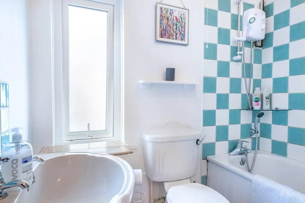 Close To City Centre Home Belfast