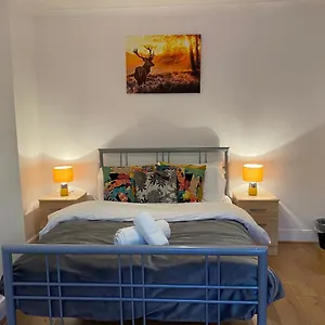 central-stratford-cozy-double-room.brighton-hotels-england.com/