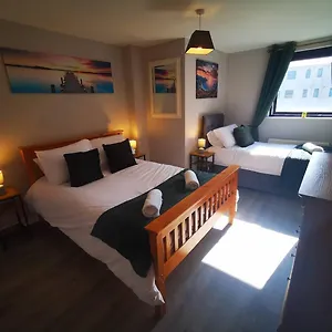 2br Spacious Centre Apartamento